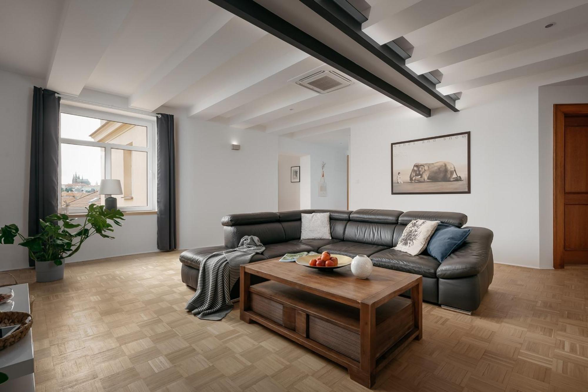 Dot 3 Bdr Apartment With Tyn Cathedral View & Ac Prag Dış mekan fotoğraf