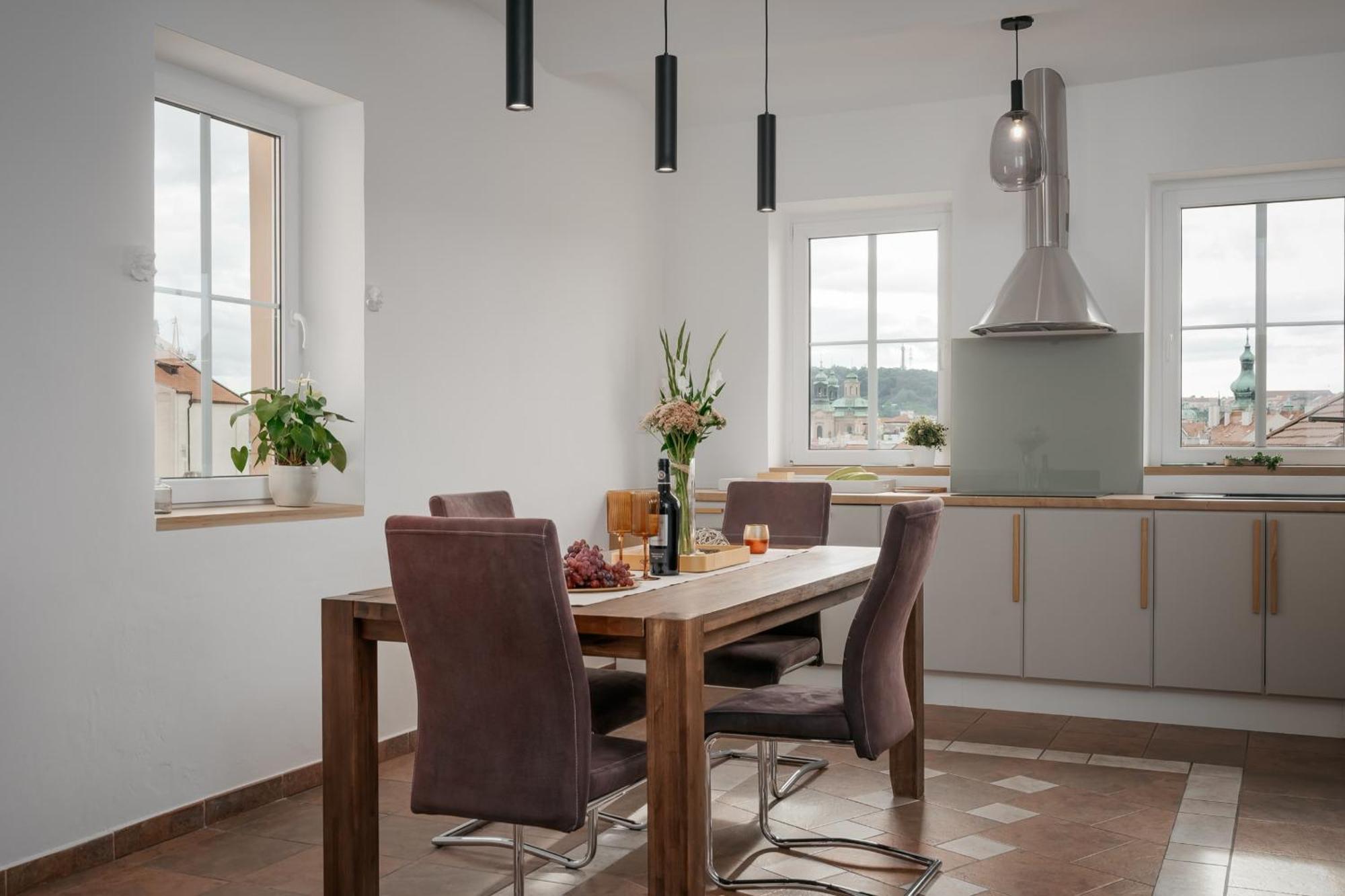 Dot 3 Bdr Apartment With Tyn Cathedral View & Ac Prag Dış mekan fotoğraf